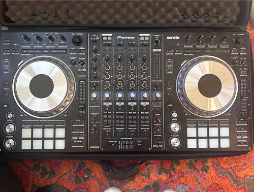 Pioneer ddj with case - ddj-sz,